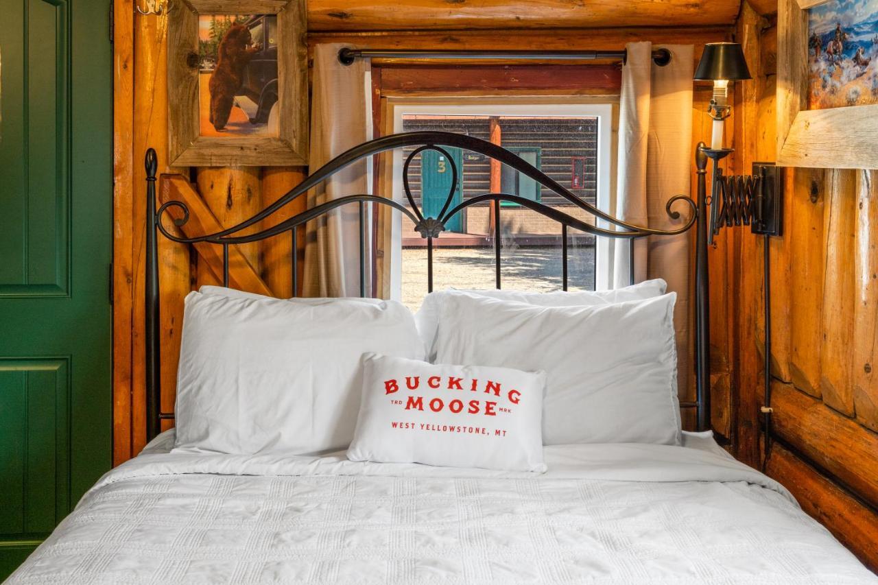 The Bucking Moose Hotel West Yellowstone Bagian luar foto