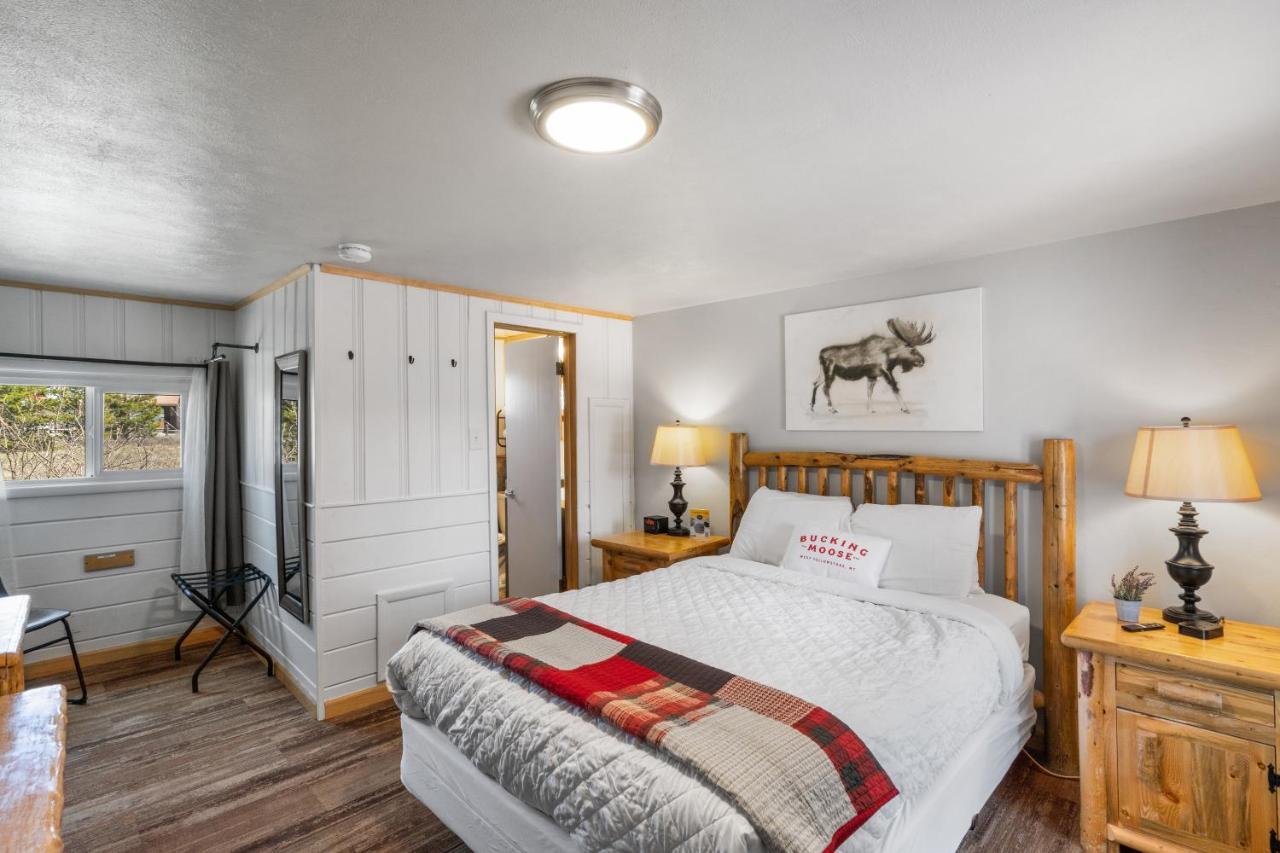 The Bucking Moose Hotel West Yellowstone Bagian luar foto