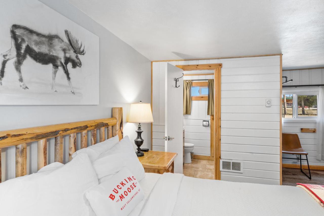 The Bucking Moose Hotel West Yellowstone Bagian luar foto