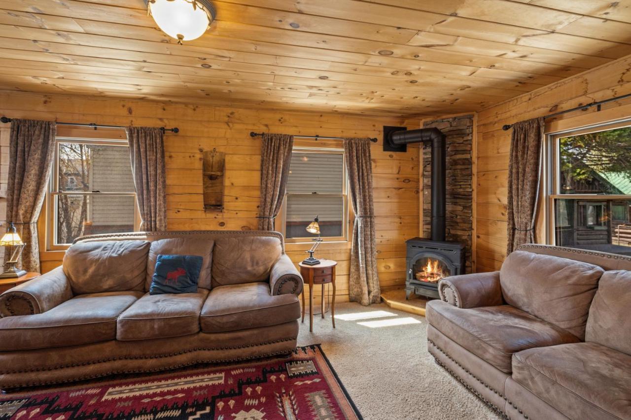 The Bucking Moose Hotel West Yellowstone Bagian luar foto